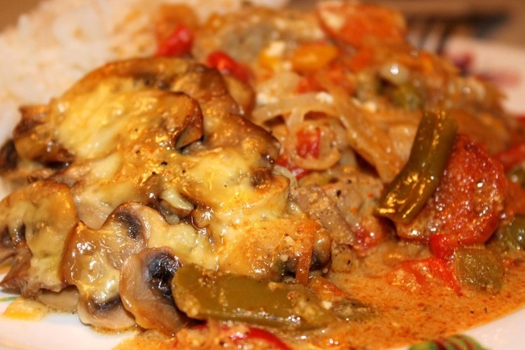 aštrus kiaulienos troškinys