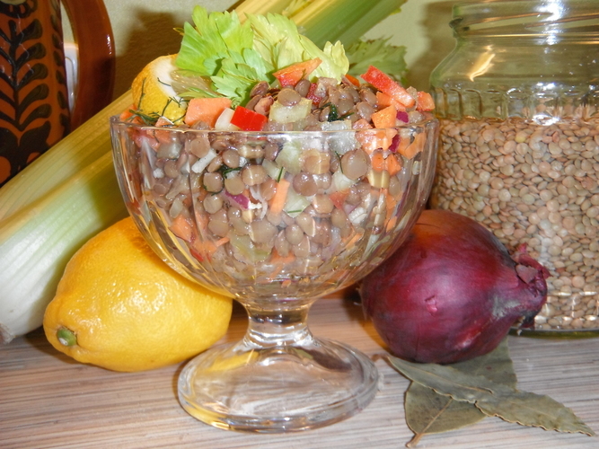 Sveikos lęšių salotos