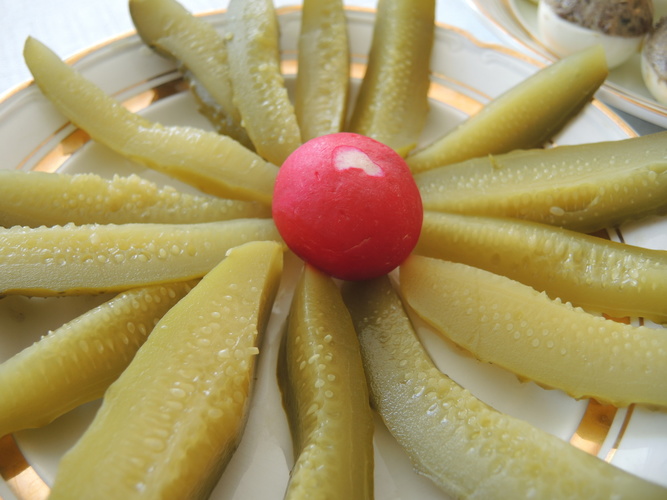 Saldžiarūgščiai_marinuoti_agurkai