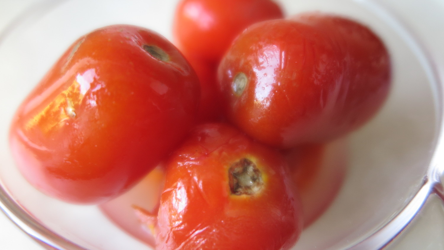 rauginti pomidorai ziemai